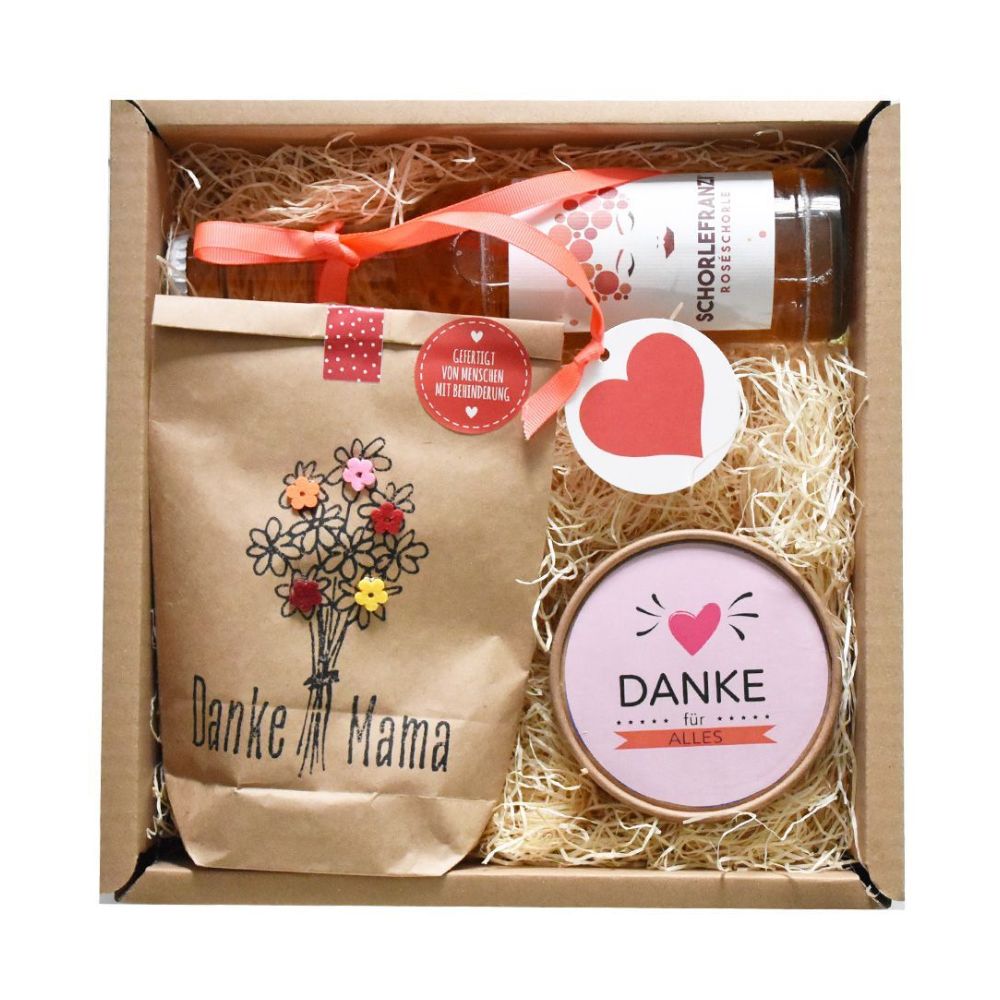 Geschenkbox mit vielen kleinigkeiten für die Mutter mit Tiramisu-Schokokugeln, Wein-Schorle und einer Wundertüte "Danke Mama"