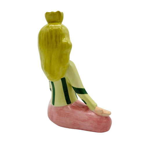 Yoga Figur Meditation in Pink, Gelb und Grün