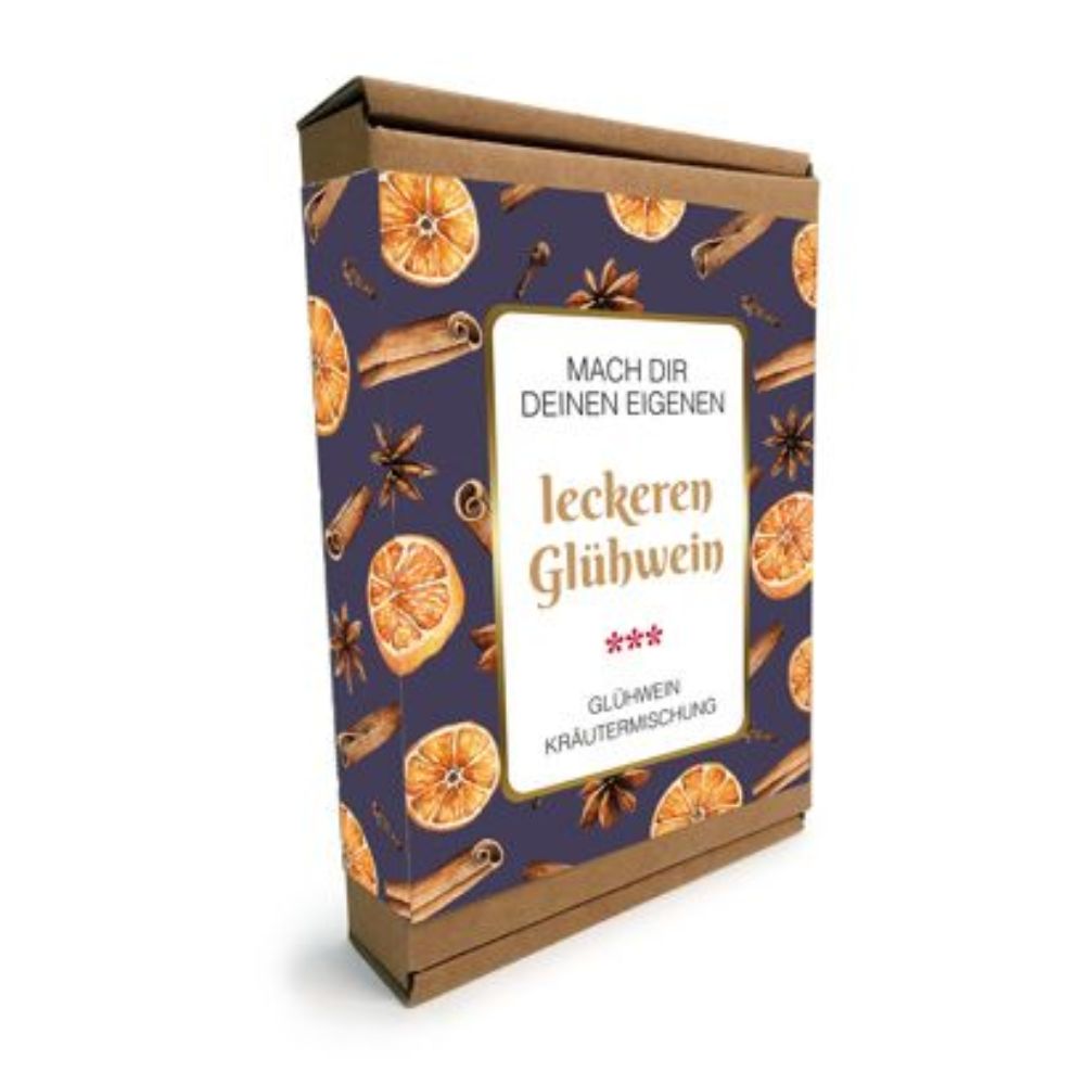 Verpackung der Kräutermischung für einen Glühwein mit Zitrusschalen, Zimt, Sternanis, Kardamon, Nelken, Ingwer, Vanillestücke