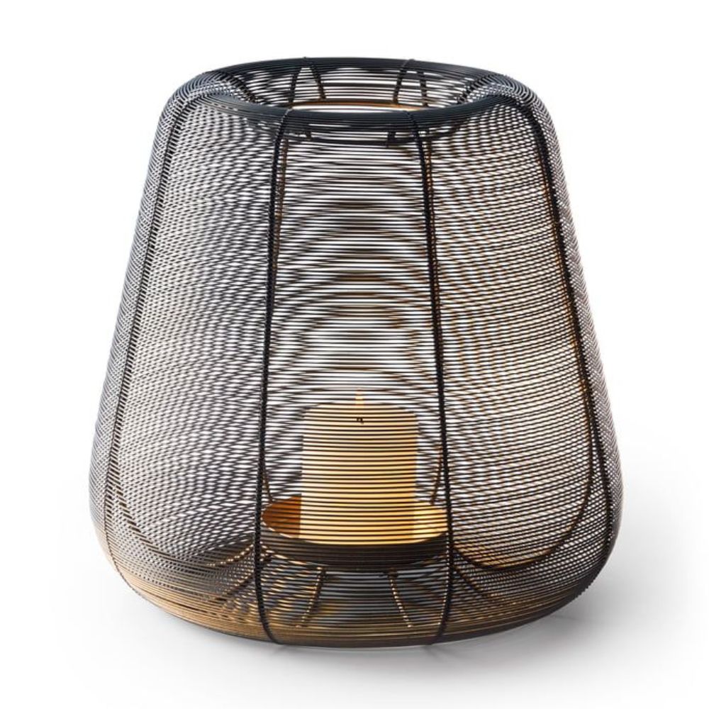 Ein Kerzenhalter mit Schwarzem Case von Phillip