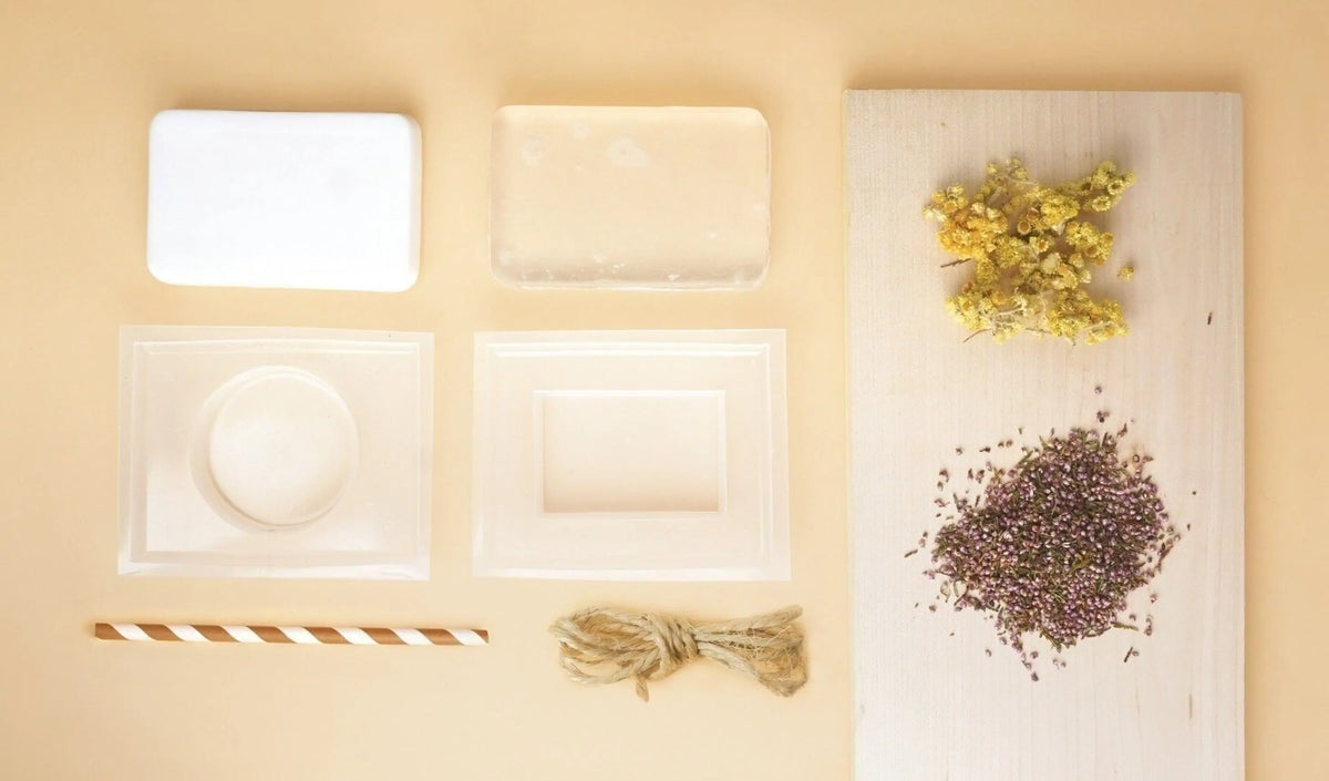 DIY Seifenset - Seife mit Trockenblumen