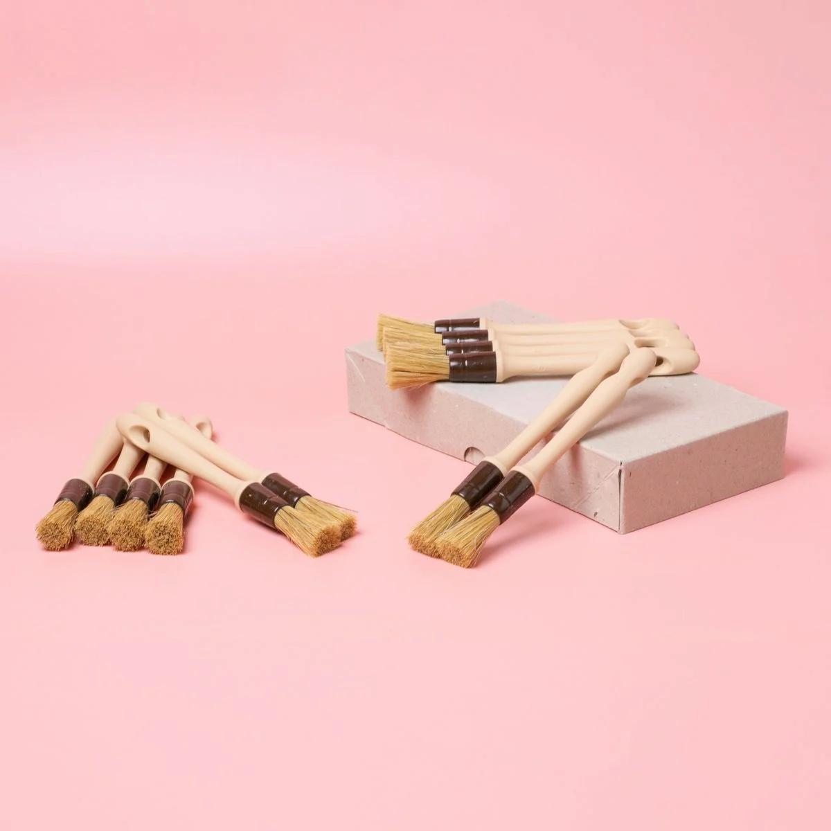 Backpinsel aus Holz mit Naturborsten