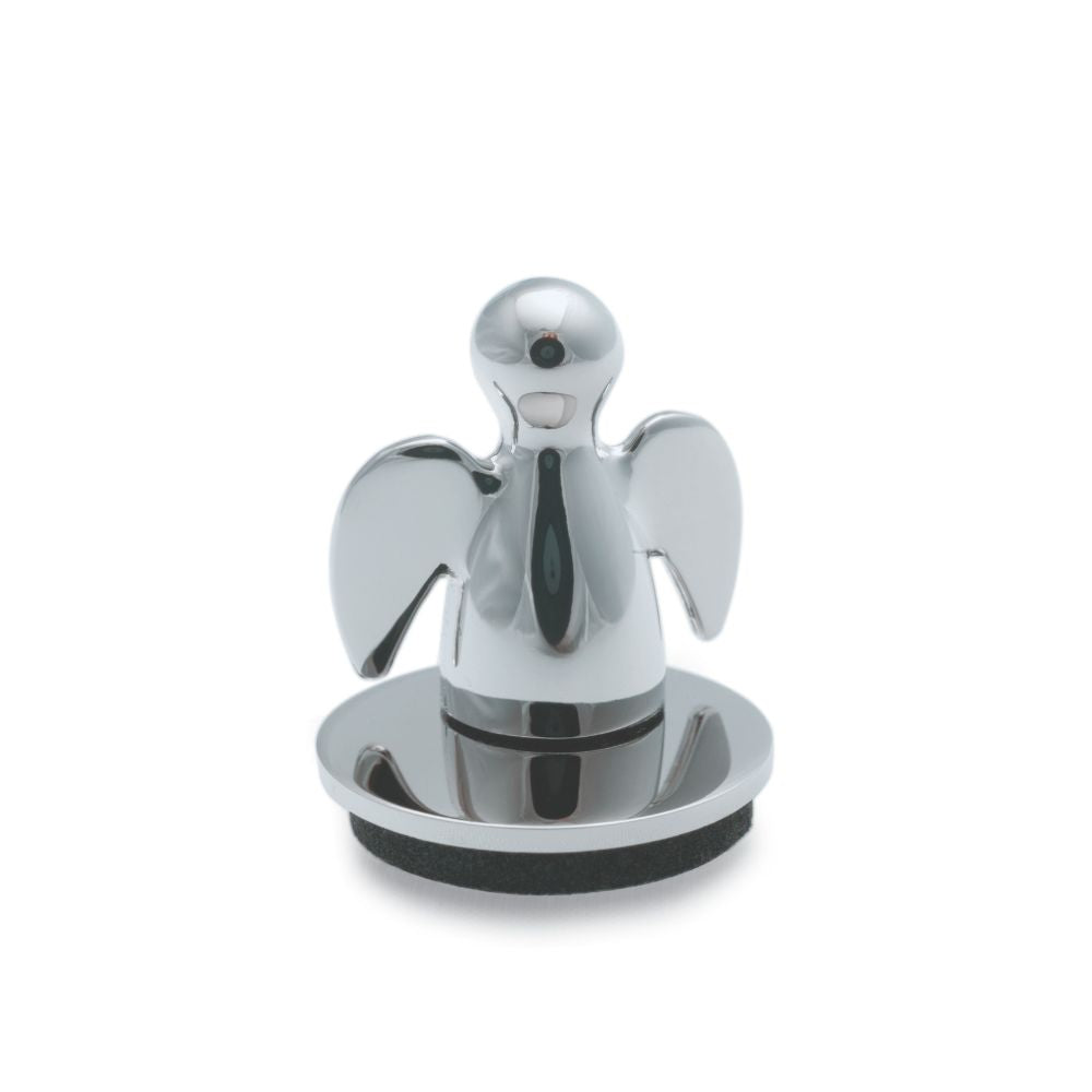 Silberner glänzender Schutzengel aus hochpoliertem Nickel auf kleinem magnetischemBasis Podest aus Edelstahl, minimalistisches stilvolles Design