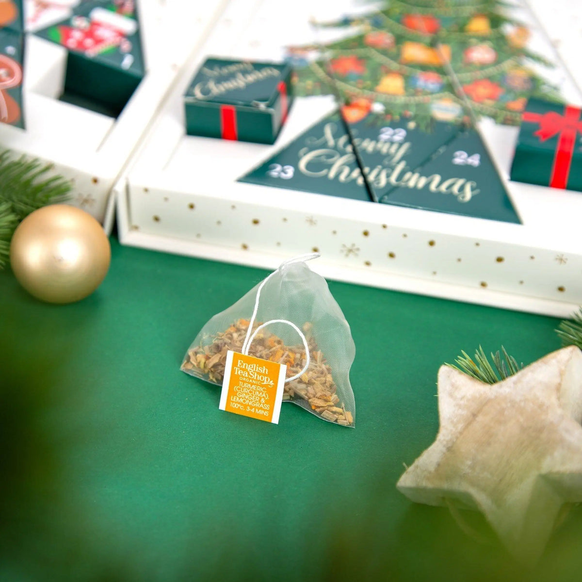 Tee Adventskalender "Teebuch" - 24 x Pyramiden BIO Teebeutel
