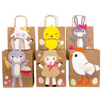 Sechs braune Tüten mit verschiedenen aufgeklebten Tieren Küken, Schaaf, Weiblicher Hase, Männlicher Hase, Braunes Schaaf, weißes Huhn. Dekoriert mit Eiern und Körben