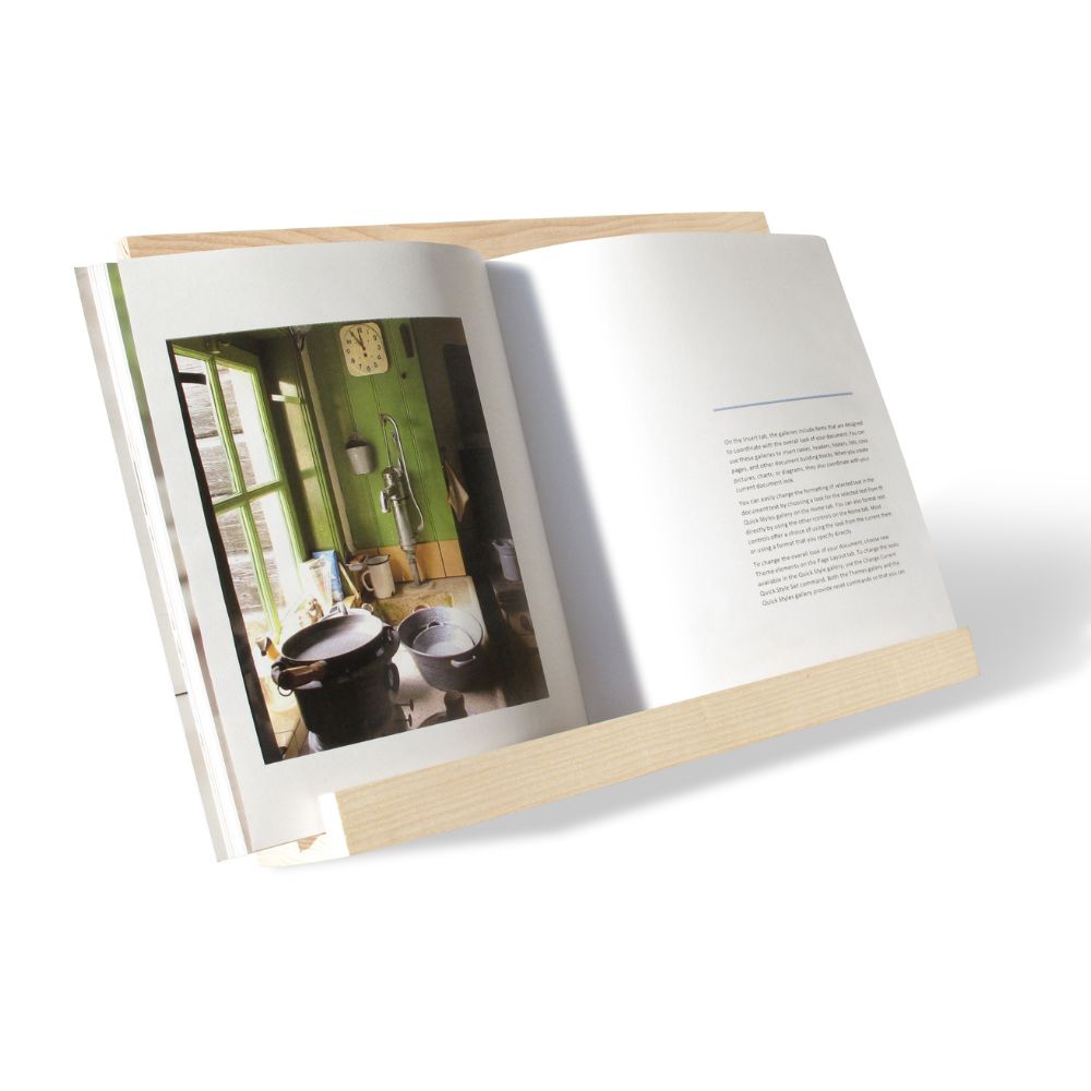 Buchständer aus Eschenholz