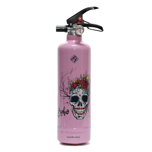 Pinker Designer Feuerlöscher mit einem Totenkopf, welches geschminkt ist und eine Mexikanische Blumen verzierung hat. Mit der Schrift "Boho"