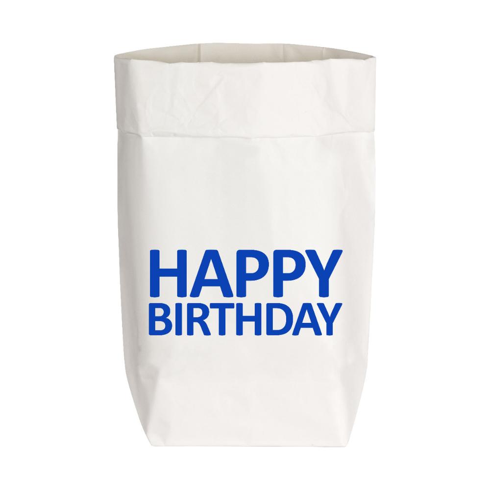 Weiße Stark-Papier Tüte mit einer dunkelblauen dicken Schrift "HAPPY BIRTHDAY"