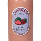 Nahaufnahme von dem etikett auf der Limonaden flaschen Vase 