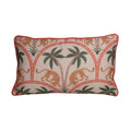 Kissen, Rechteckig, in Beigen und Orangenen und grünen farben mit abgebildeten Leoparden und Palmen