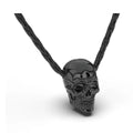 Schwarze Rindleder Lederhalskette mit einem angehangenen Edelstahl Totenkopf Anhänger