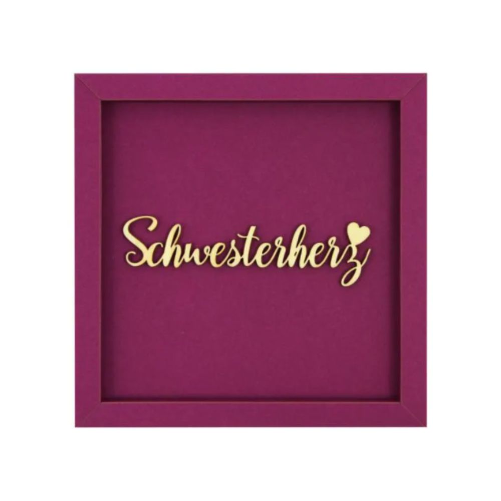 Quadratische Wanddekoration in Aubergine mit der Schrift "Schwesterherz"