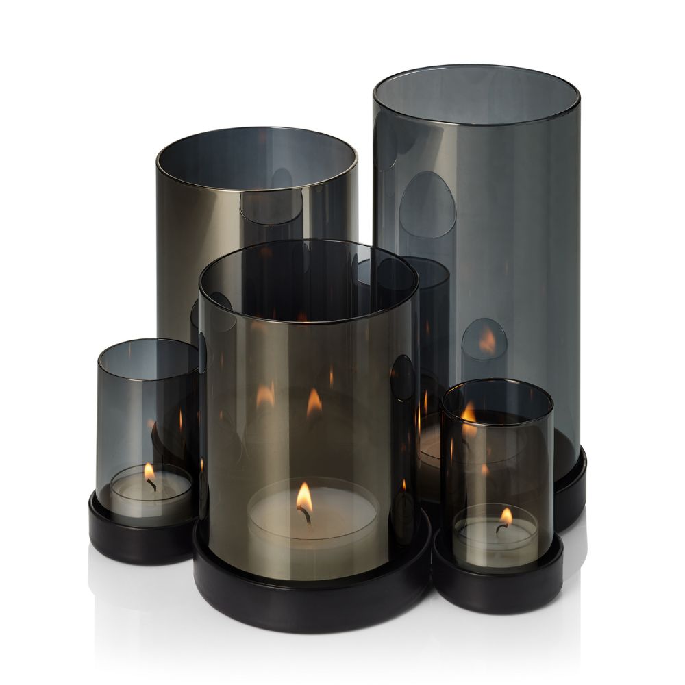 Verspiegelte Dunkle Glasröhren auf einem schwarzen Gestell aus Stahl, Glasröhren als Windlichter/ Teelichthalter, 6 Röhren für 6 Teelichter, bilden Lichtreflexionen die zu einem Lichtermeer führen