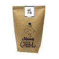 Braune Wundertüte mit einem schwarzen Aufdruck von einem Huhn und der Schrift "Mädels Grill Time"