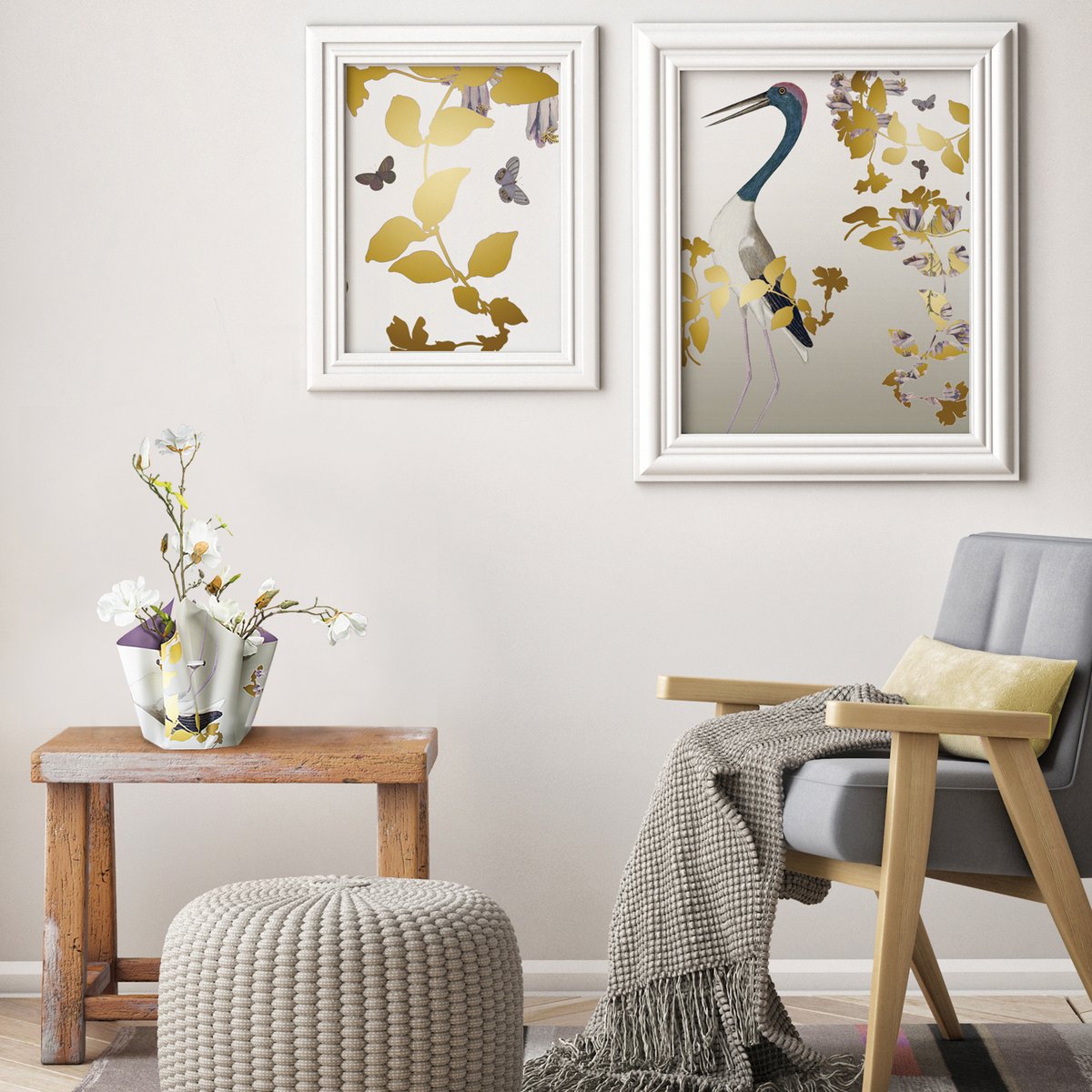 Die Faltvase mit Storch Design steht auf einem Tisch in einem mit Storch elementen eingerichtetes Wohnzimmer