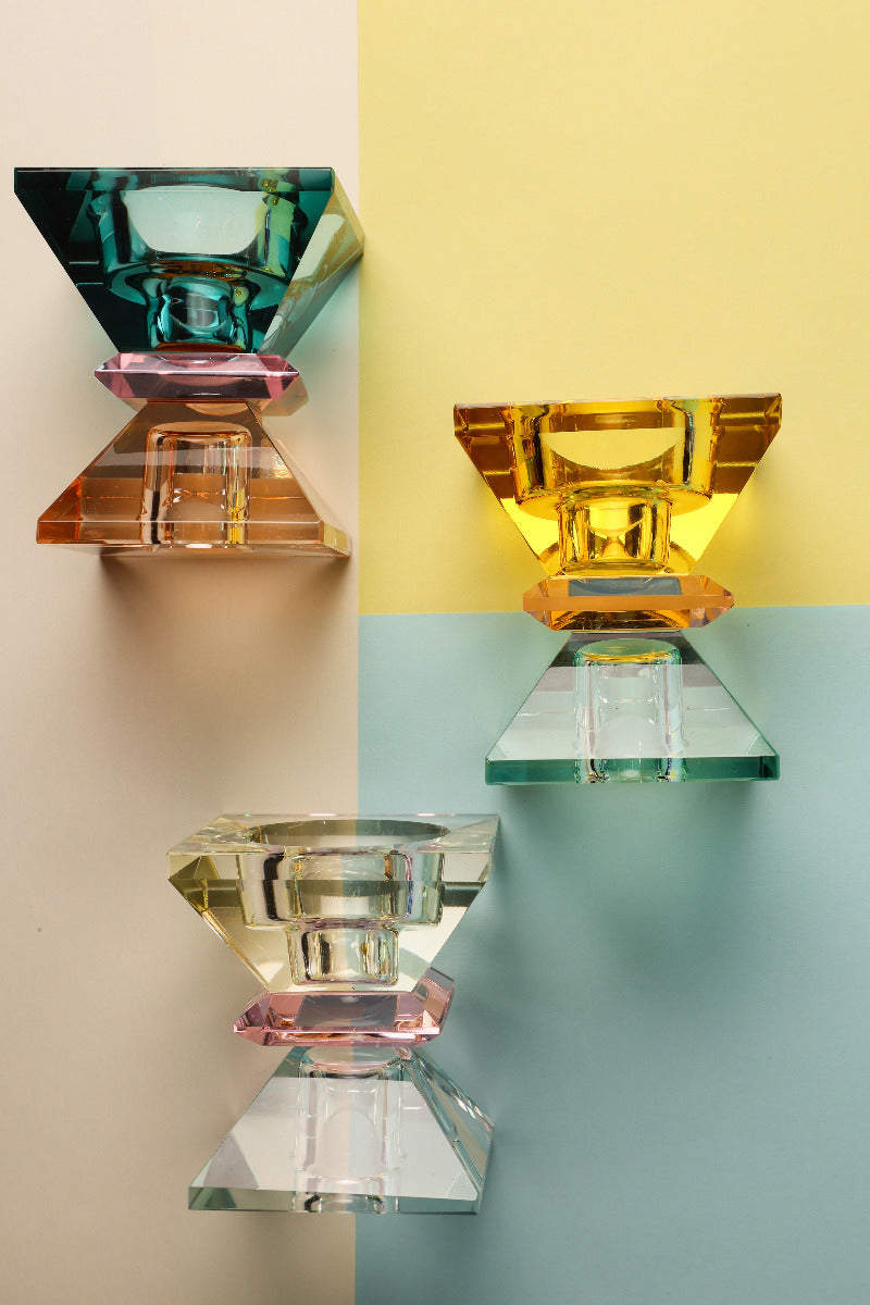 Verschiedene Farben des Kristallhalters