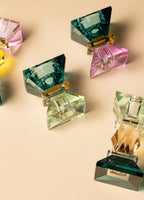 Gleiche Kristallhalter Form in verschiednen Farbtönen