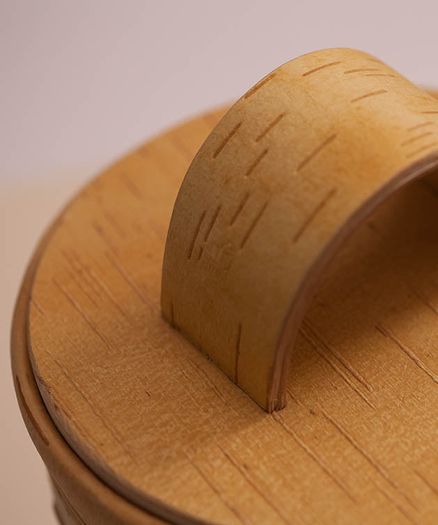 Müslidose aus Birkenrinde