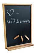 Magnetische Kreidetafel mit Holzrahmen und kleine Holzablagefläche