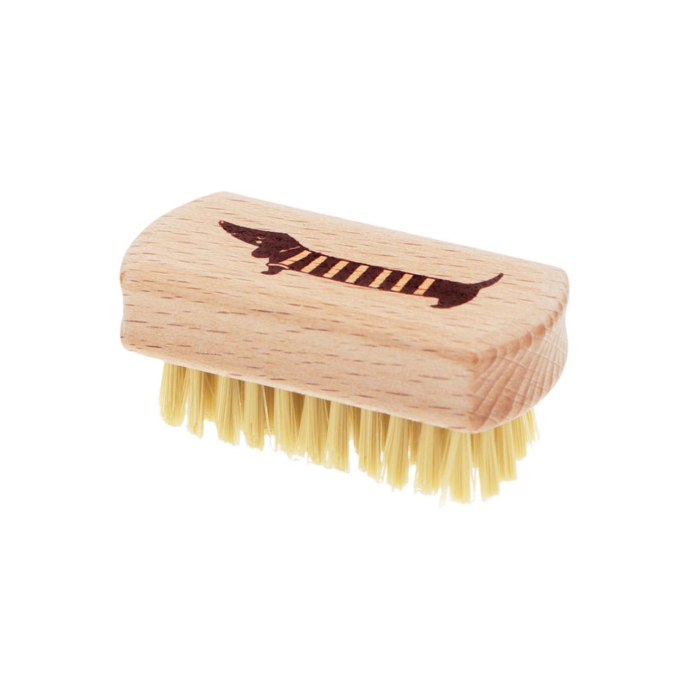 kleine Nagelbürste aus Holz mit kleinem Dunkelbraunem Dackelmotiv auf dem Buchenholzgriff der Bürste