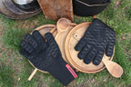 Grill-Handschuhe mit anderen Grill-Utensilien