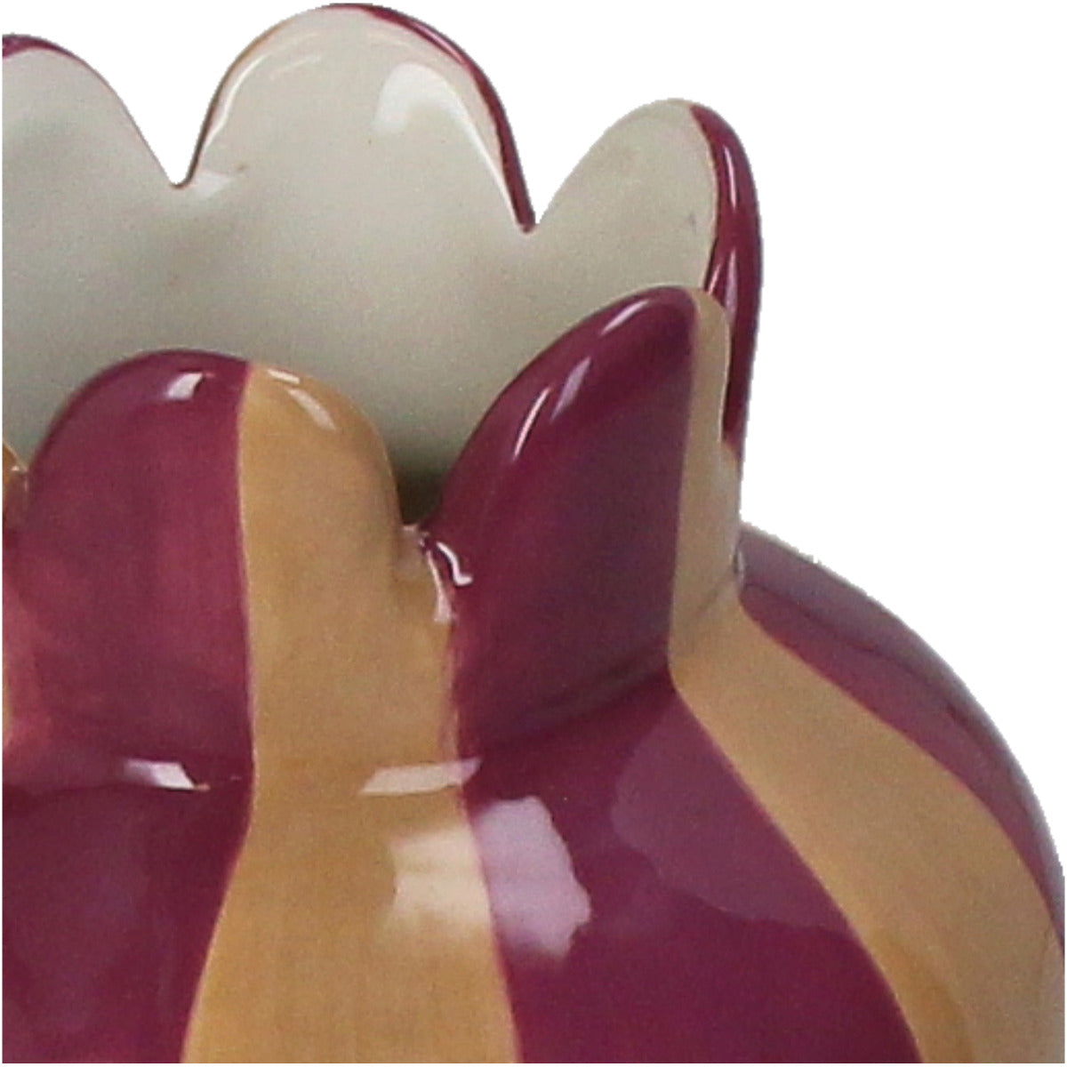 Nahaufnahme der Ovalen Deko Vase vertikal gestreift in lila und beige mit einer Blumenartigen öffnung