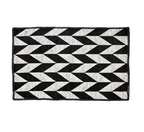 Tischset in schwarz und Weiß im Fishbone Muster