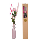 Getrocknete Rose in großer Flasche - pink