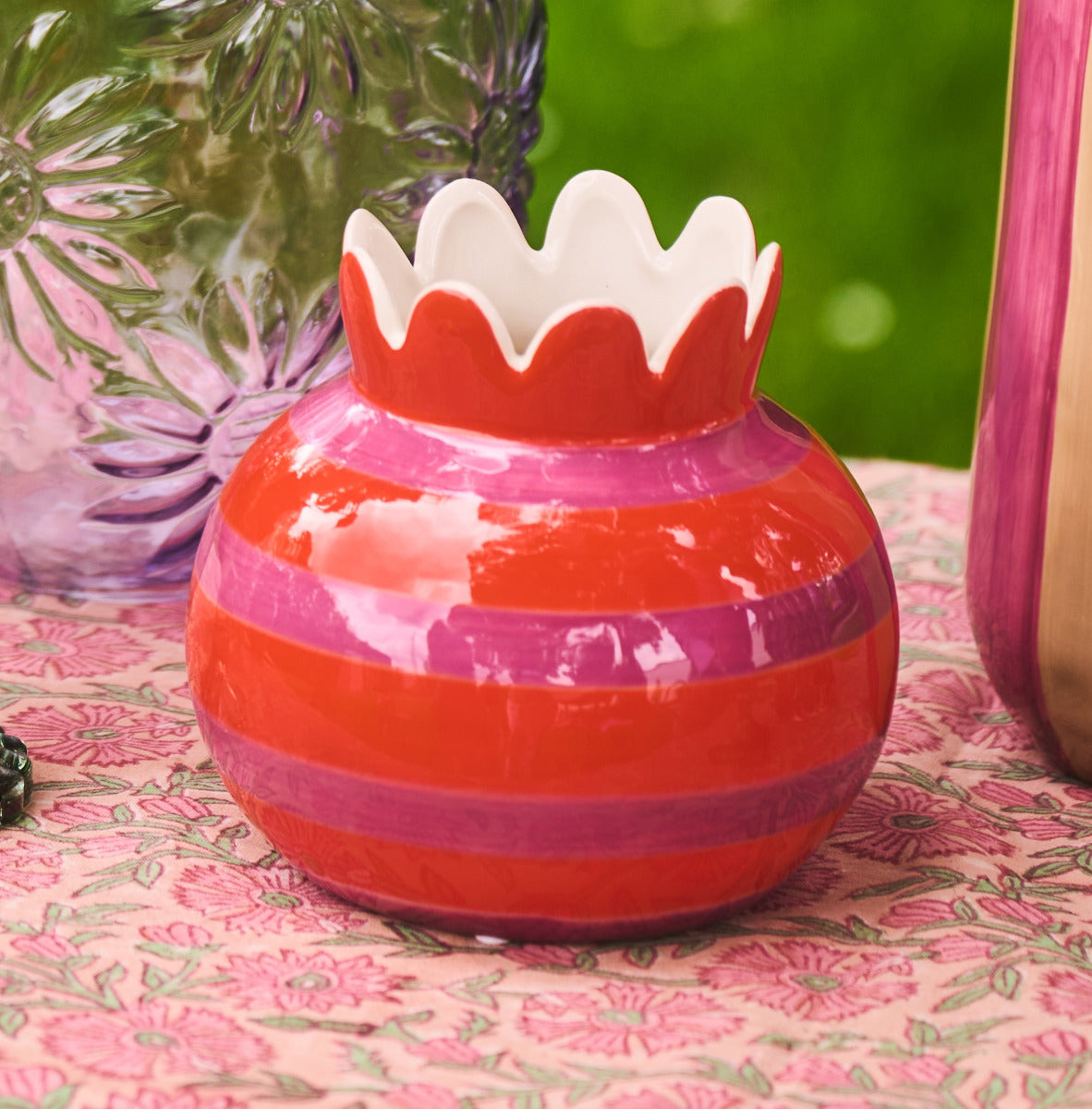 Deko Vase Oval Gestreift in Lila und Rot